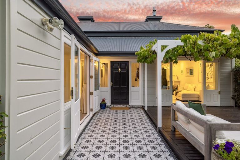 Photo of property in 34 Glandovey Road, Fendalton, Christchurch, 8052