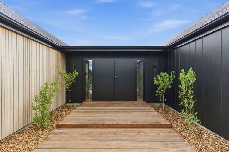 Photo of property in 94 Ridgeland Way, West Melton, 7618