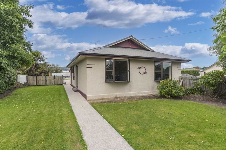 Photo of property in 77 Ajax Street, Milton, 9220