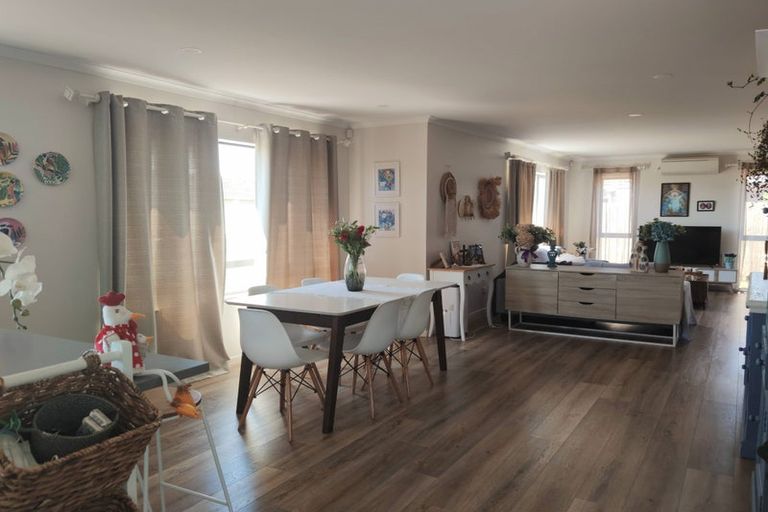 Photo of property in 2f Millen Avenue, Pakuranga, Auckland, 2010