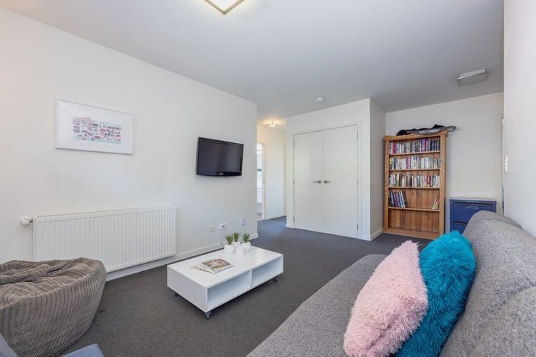 Photo of property in 16 Bevan Place, Wanaka, 9305