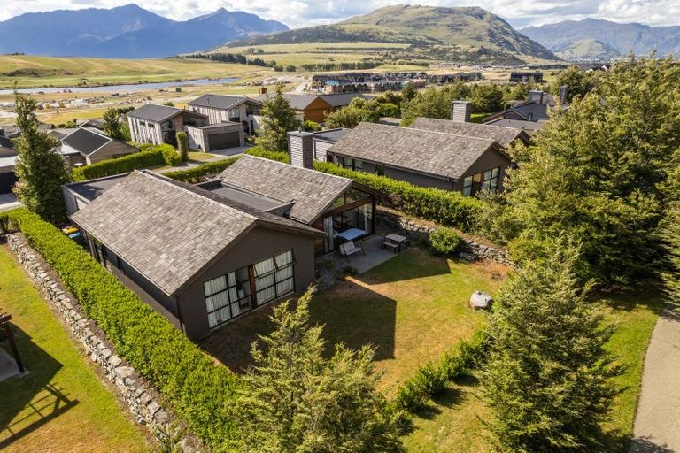 Photo of property in 4 Jackby Court, Jacks Point, Queenstown, 9371
