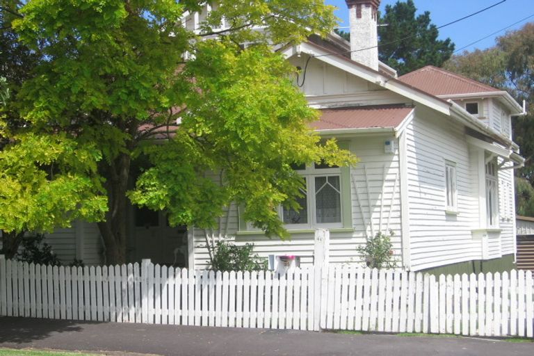 Photo of property in 33 Ewen Alison Avenue, Devonport, Auckland, 0624