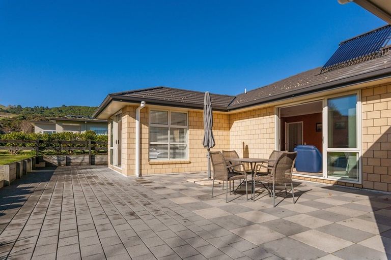 Photo of property in 15 Bodes Lane, Kinloch, Taupo, 3377
