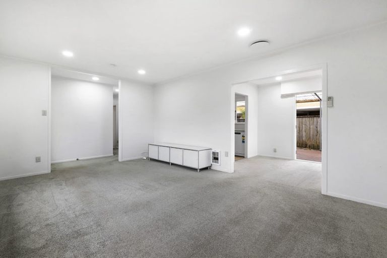 Photo of property in 86 Marlborough Avenue, Glenfield, Auckland, 0629