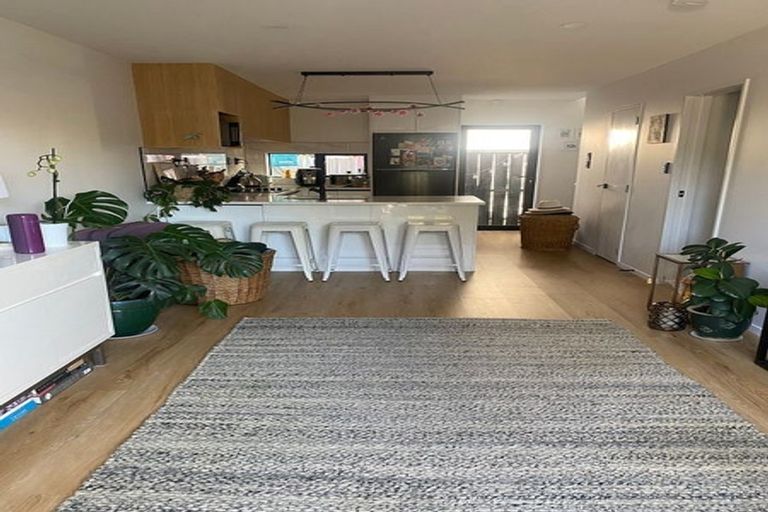 Photo of property in 2/2 Anthony Place, Pakuranga, Auckland, 2010
