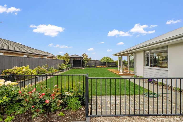 Photo of property in 22 Sequoia Way, Rangiora, 7400