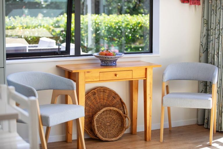 Photo of property in 73 Kotuku Drive, Paraparaumu Beach, Paraparaumu, 5032