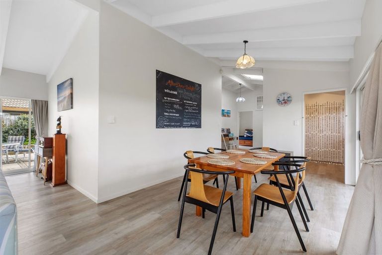 Photo of property in 11a Dickson Road, Papamoa Beach, Papamoa, 3118