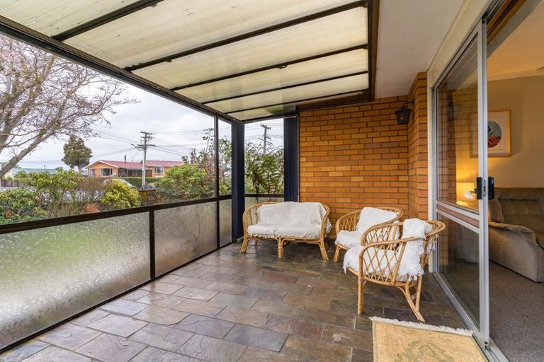 Photo of property in 6 Cross Street, Milton, 9220