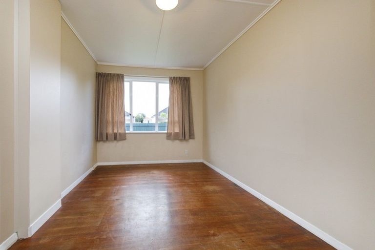 Photo of property in 20 Esk Street, Roslyn, Palmerston North, 4414