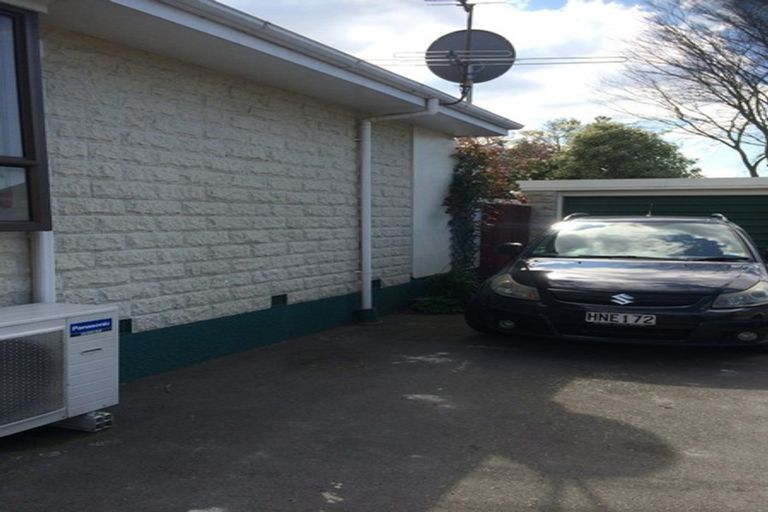 Photo of property in 2/119a Prestons Road, Redwood, Christchurch, 8051