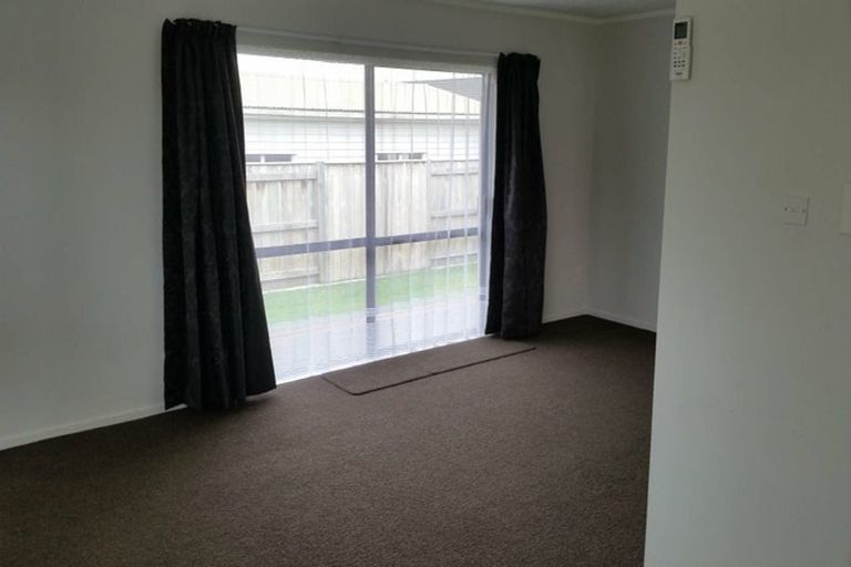 Photo of property in 63 Hillcrest Drive, Kelvin Grove, Palmerston North, 4414