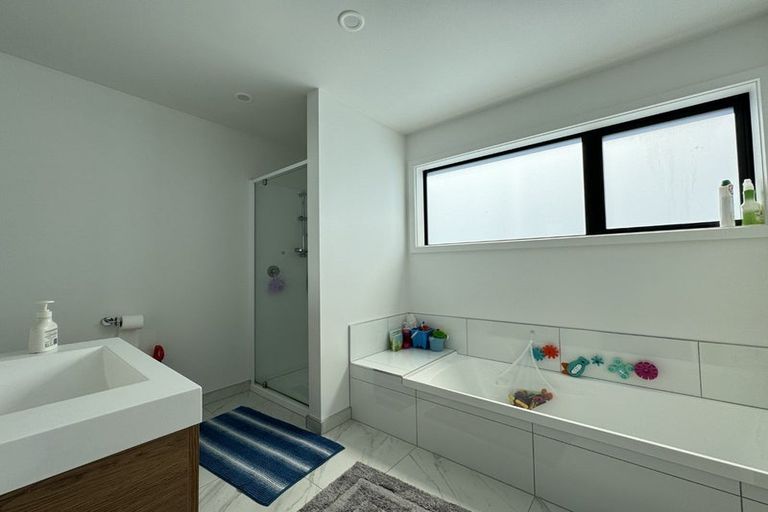 Photo of property in 16 Lemonwood Way, Woodridge, Wellington, 6037