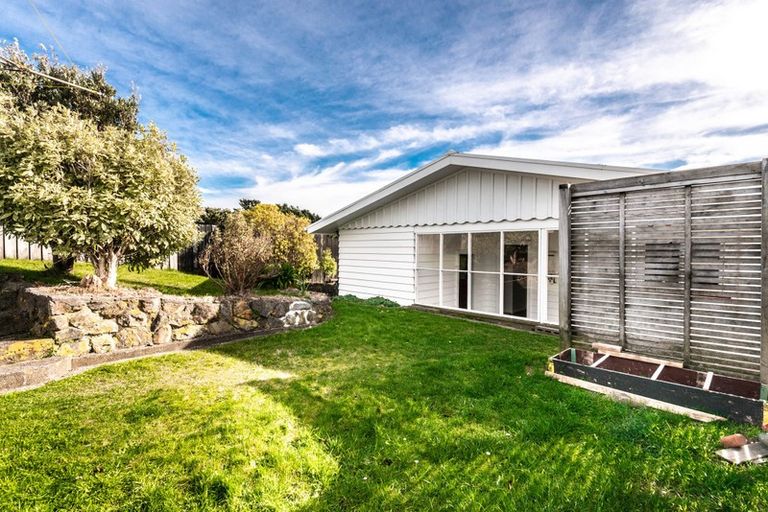 Photo of property in 99a Clifford Road, Johnsonville, Wellington, 6037