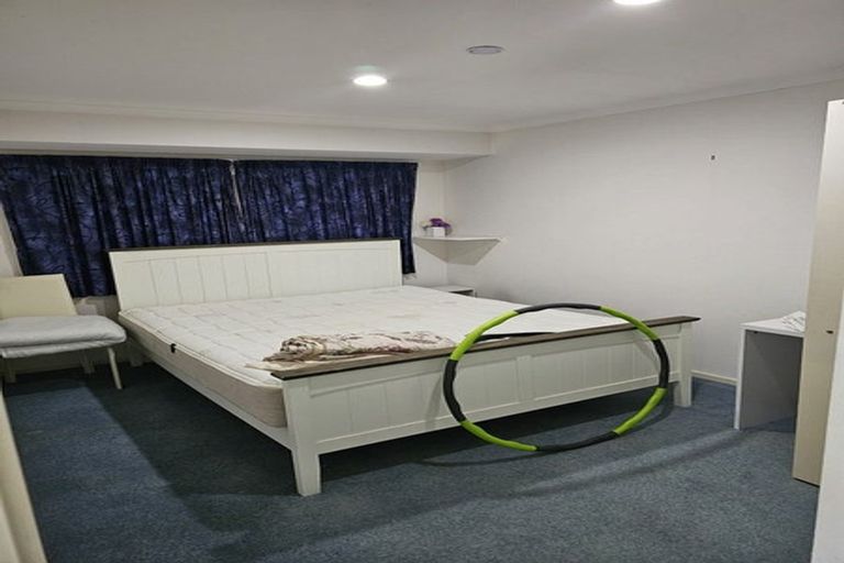 Photo of property in 3 Feeny Crescent, East Tamaki, Auckland, 2013