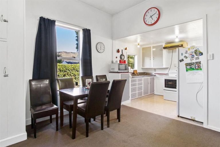Photo of property in 2 Point Bush Road, Waimate, 7924