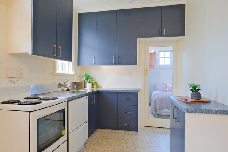 Photo of property in 19 Mornington Road, Balaclava, Dunedin, 9011