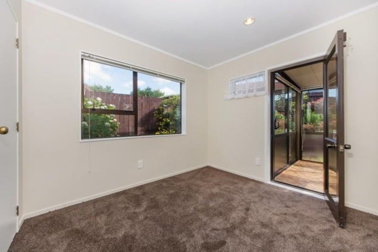 Photo of property in 8/54 Nikau Street, New Lynn, Auckland, 0600