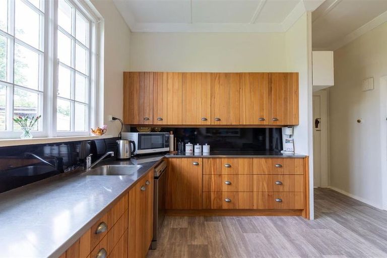 Photo of property in 17 Rhodes Street, Waimate, 7924