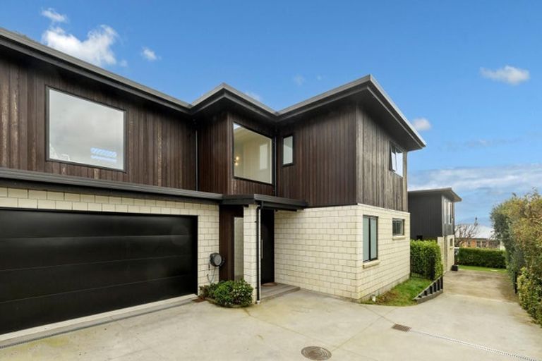 Photo of property in 23a Milton Road, Otumoetai, Tauranga, 3110
