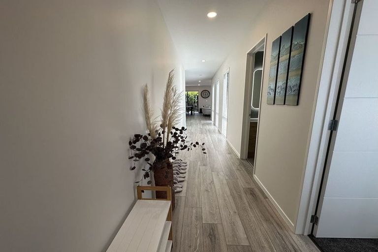 Photo of property in 3 Roa Avenue, Hobsonville, Auckland, 0616