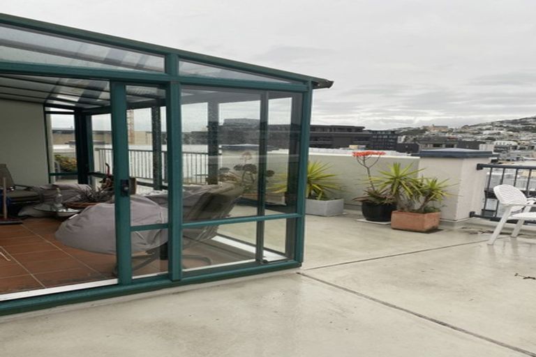 Photo of property in Courtenay Apartments, 701/120 Courtenay Place, Te Aro, Wellington, 6011