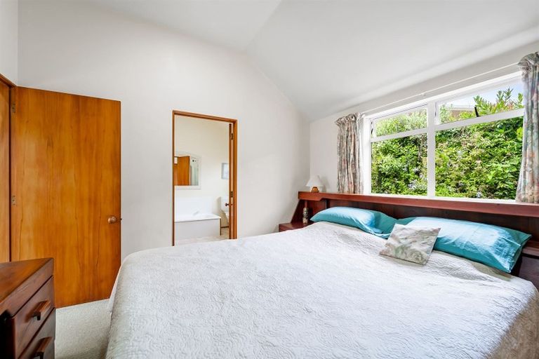 Photo of property in 4 Stillwater Crescent, Stillwater, Silverdale, 0993