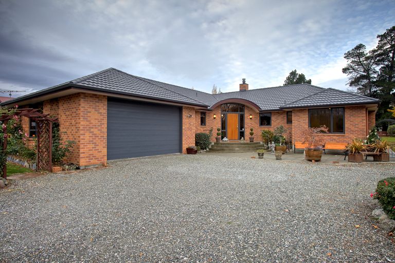 Photo of property in 2 Bell Avenue, Cromwell, 9310