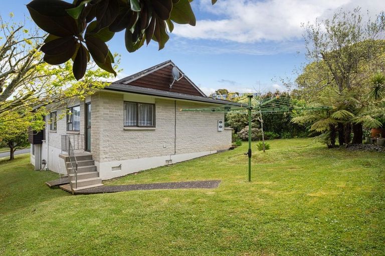 Photo of property in 2/19 Amante Crescent, Mairangi Bay, Auckland, 0630