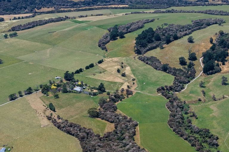 Photo of property in 1937 Lake Ferry Road, Pirinoa, Featherston, 5772