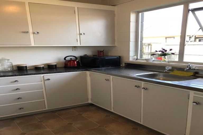 Photo of property in 1-3/554 Ruahine Street, Hokowhitu, Palmerston North, 4410