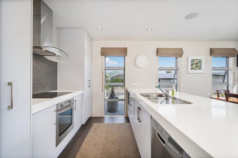 Photo of property in 30 Aquila Drive, Whitianga, 3510