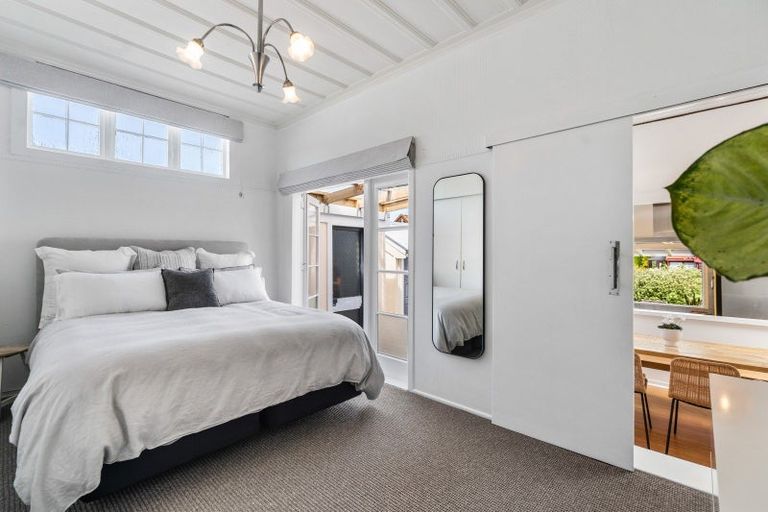 Photo of property in 1/3 Aramoana Avenue, Devonport, Auckland, 0624