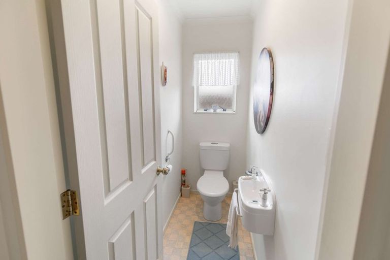 Photo of property in 61 Winchester Street, Levin, 5510