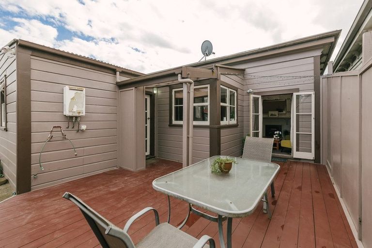 Photo of property in 56 Joseph Street, West End, Palmerston North, 4412