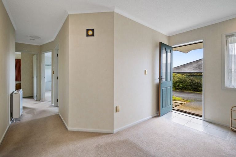 Photo of property in 8 Shakespeare Way, Kelvin Grove, Palmerston North, 4414