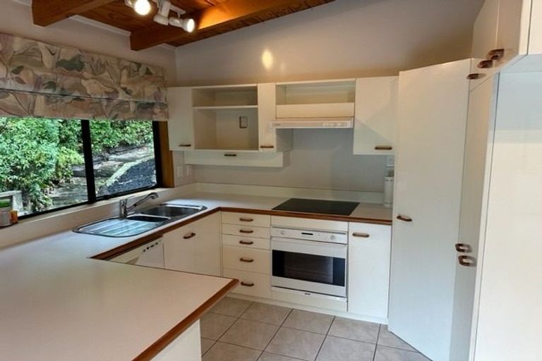 Photo of property in 1/234 Beach Road, Campbells Bay, Auckland, 0630