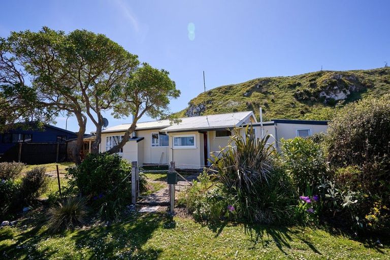 Photo of property in 1 Kaka Road, South Bay, Kaikoura, 7300