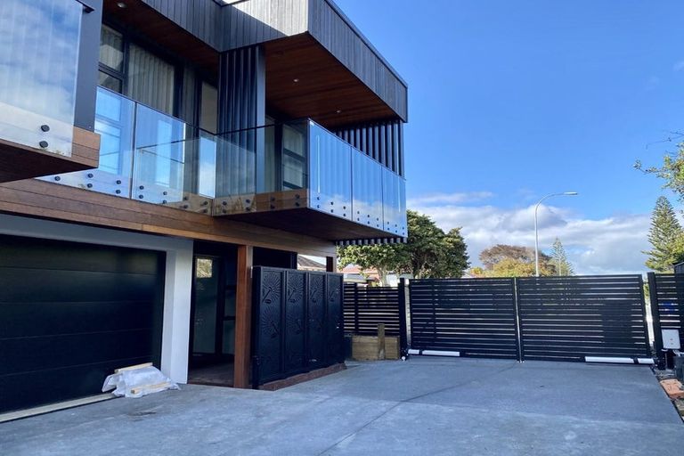 Photo of property in 40b Reeves Road, Pakuranga, Auckland, 2010