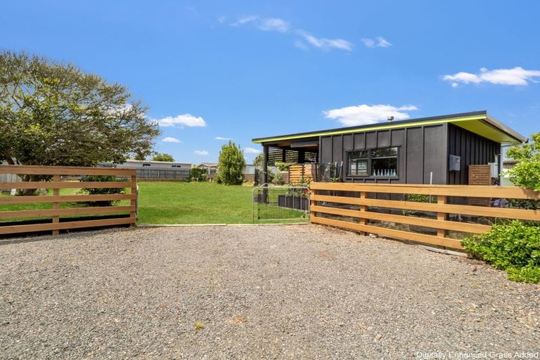Photo of property in 573a Waitarere Beach Road, Waitarere Beach, Levin, 5510