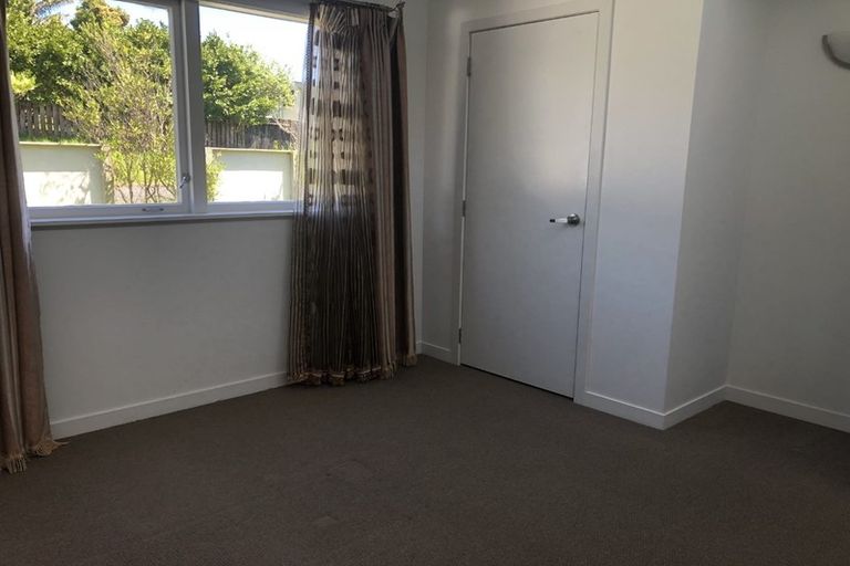 Photo of property in 66 Elliott Avenue, Bayview, Auckland, 0629