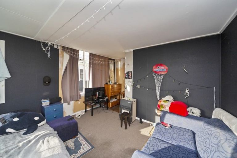 Photo of property in 84 Albion Street, Hawera, 4610