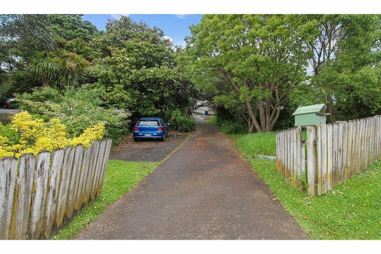 Photo of property in 1/19 Gazelle Avenue, Beach Haven, Auckland, 0626