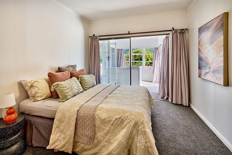 Photo of property in 35 Allen Terrace, Tawa, Wellington, 5028
