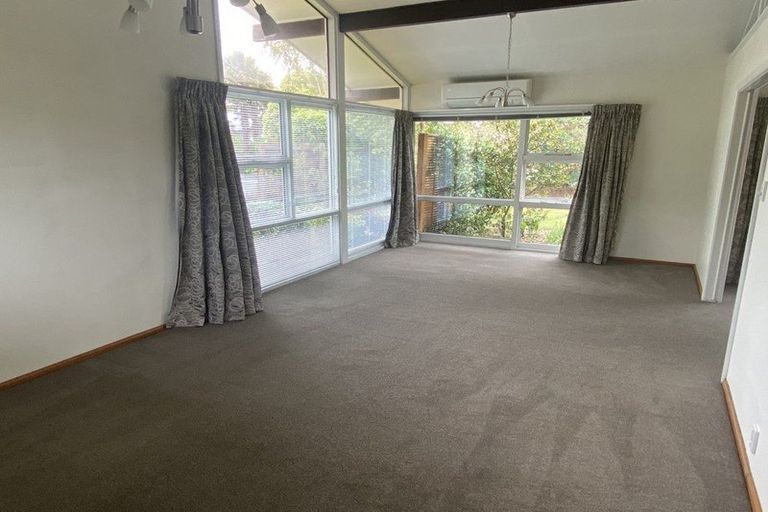 Photo of property in 22 Ramore Place, Redwood, Christchurch, 8051