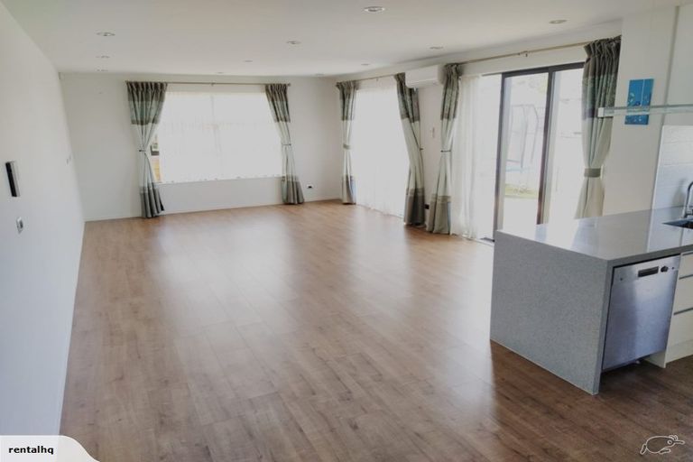 Photo of property in 14 Golden Morning Drive, Albany Heights, Auckland, 0632