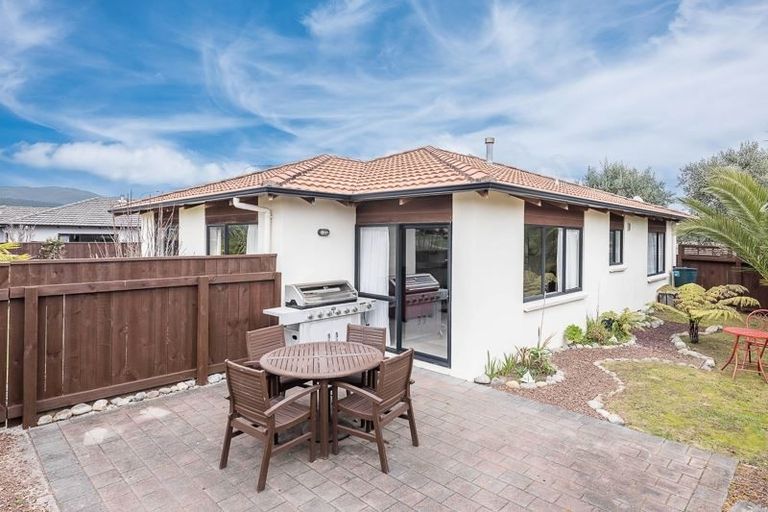 Photo of property in 5 Central Park, Paraparaumu Beach, Paraparaumu, 5032