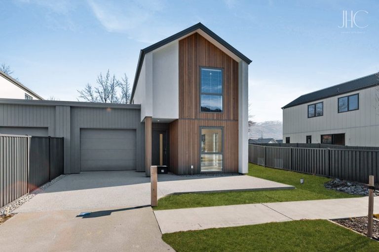 Photo of property in 28 Woods Crescent, Cromwell, 9310