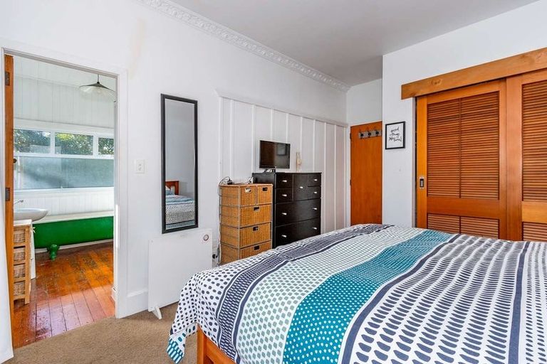 Photo of property in 265 Marine Parade, New Brighton, Christchurch, 8061